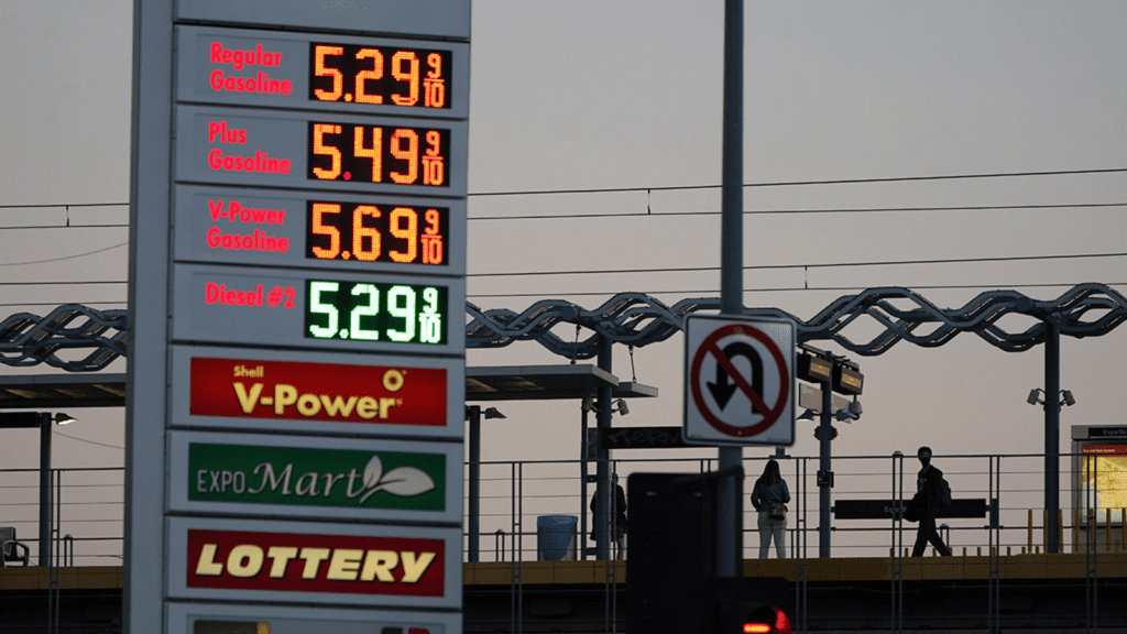 Why Populists Love $5 Gas